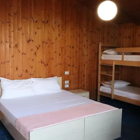 Hotel Oaz & Camp - *